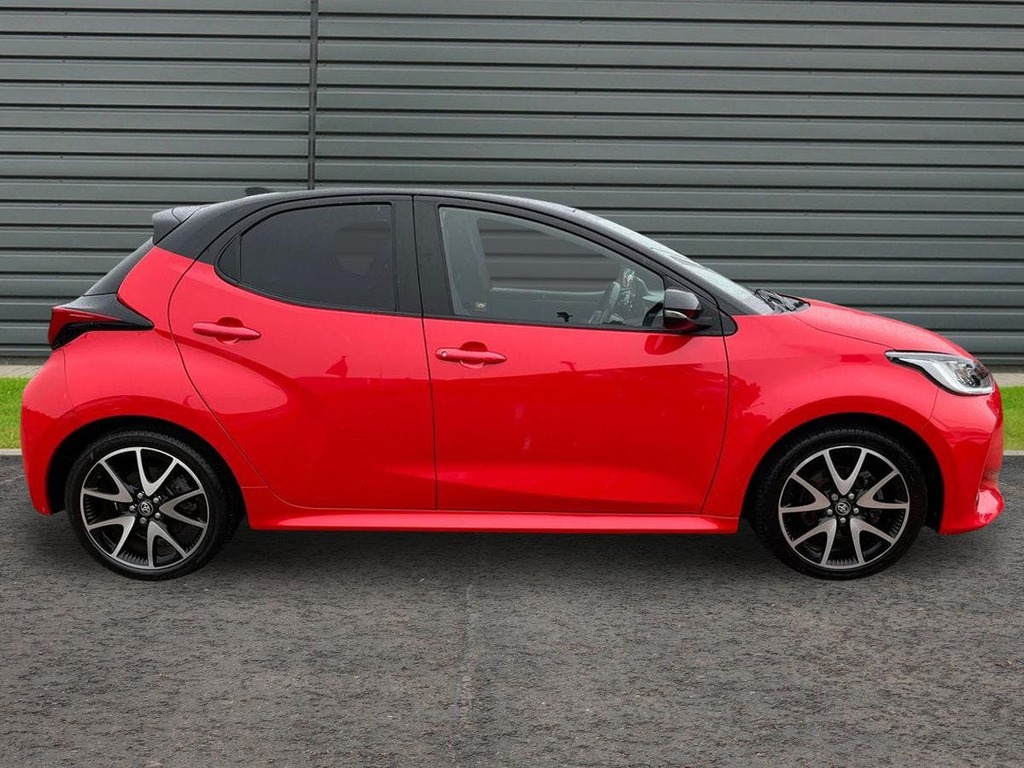 Toyota Yaris 1.5 Vvt-h Launch Edition Hatchback Hybr Grey #2