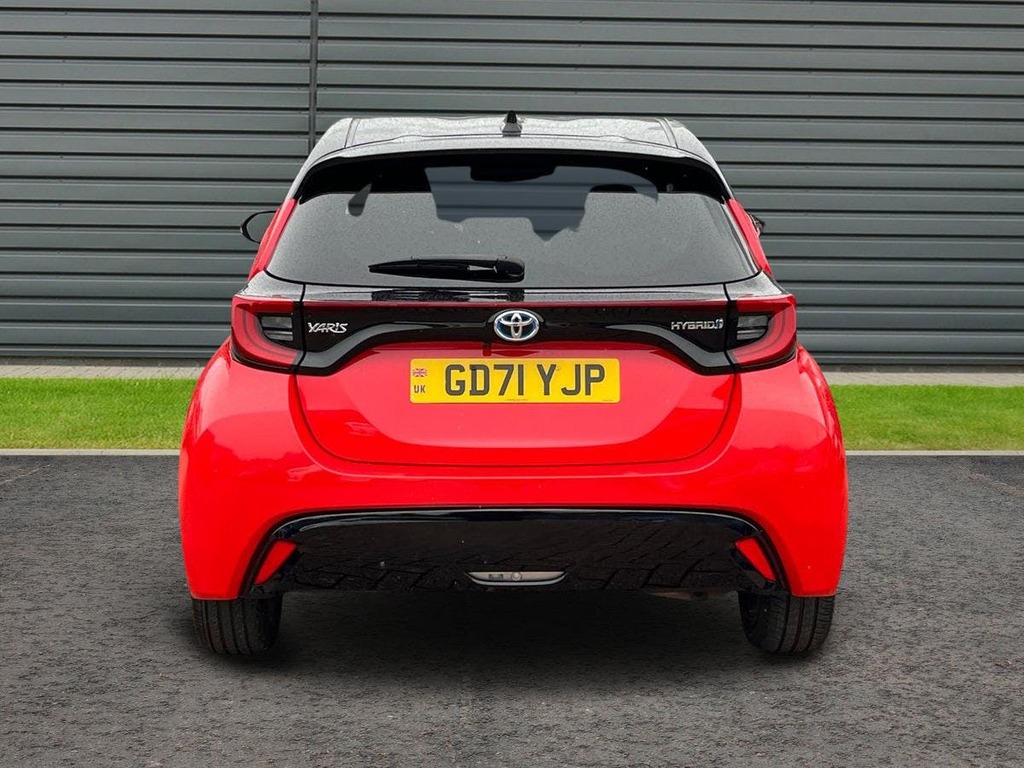 Toyota Yaris 1.5 Vvt-h Launch Edition Hatchback Hybr Grey #4