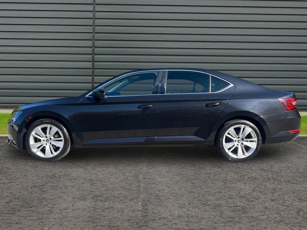 Skoda Superb 2.0 Tdi Se L Executive Hatchback CX68VJU Black #5