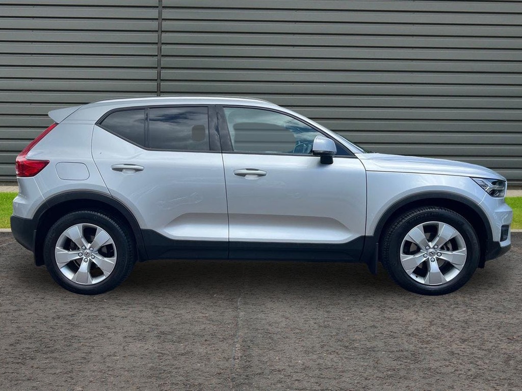 Volvo XC40 2.0 D3 Momentum Pro Suv JC61VAN Silver #4