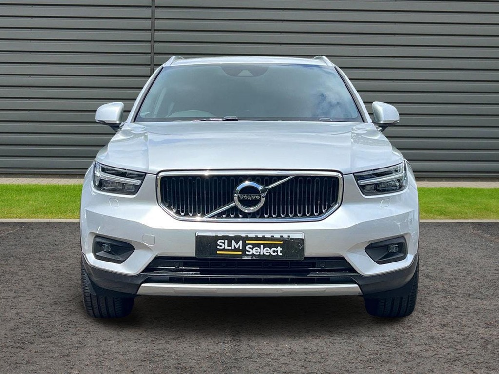 Volvo XC40 2.0 D3 Momentum Pro Suv JC61VAN Silver #2