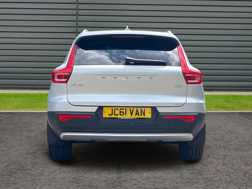 Volvo XC40 2.0 D3 Momentum Pro Suv JC61VAN Silver #4