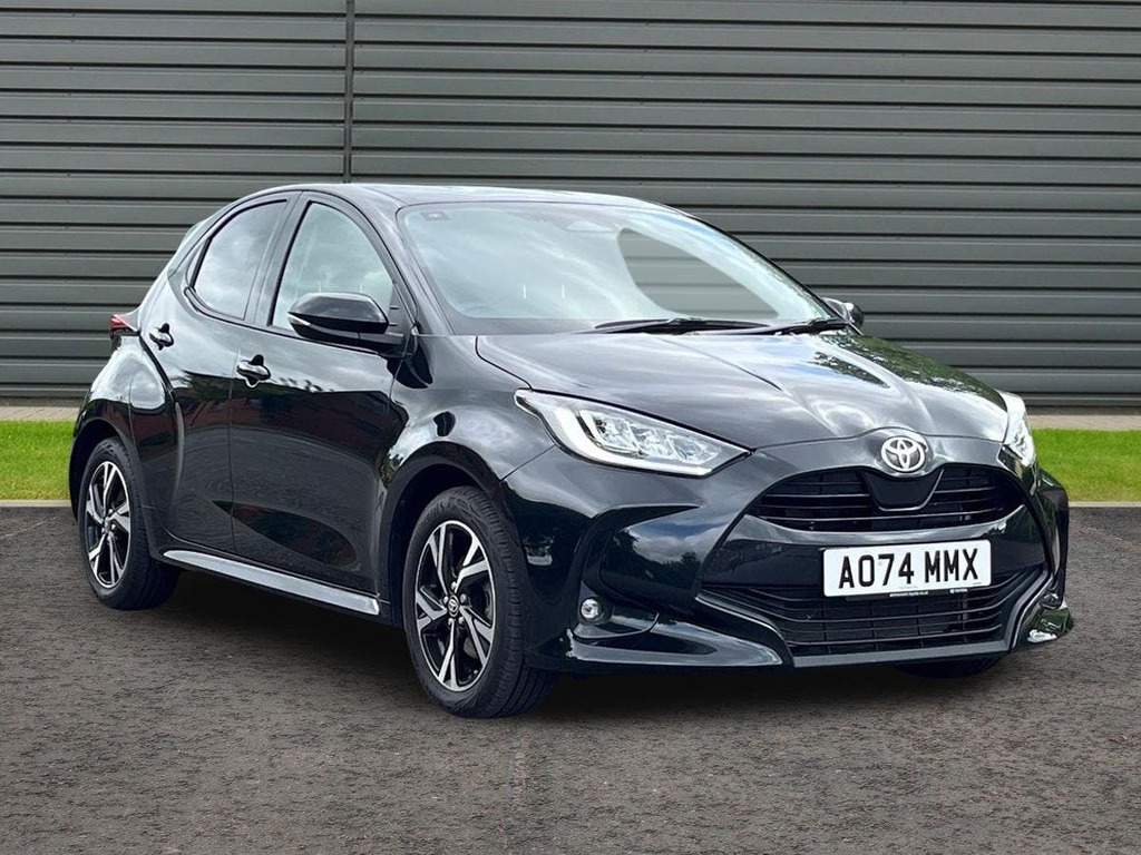 Toyota Yaris 1.5 Vvt-h Design Hatchback Hybrid E Cvt AO74MMX Black