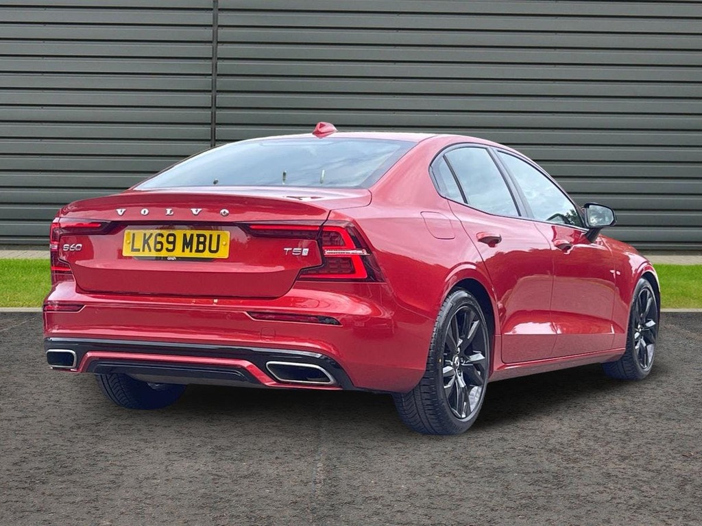 Volvo S60 2.0 T5 R Design Plus Saloon LK69MBU Red #3