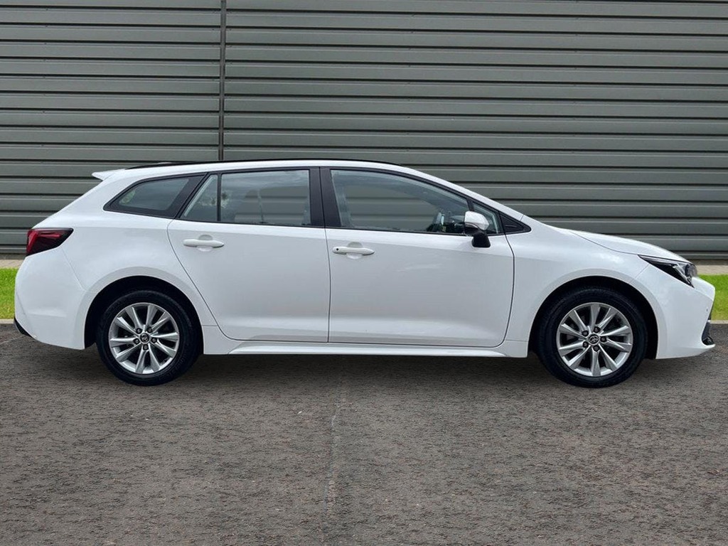 Toyota Corolla 1.8 Vvt-h Icon Touring Sports Hybrid Cv White #2