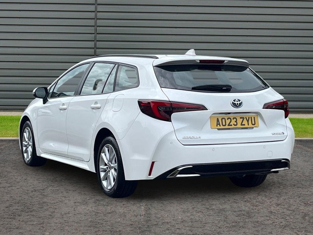 Toyota Corolla 1.8 Vvt-h Icon Touring Sports Hybrid Cv White #5
