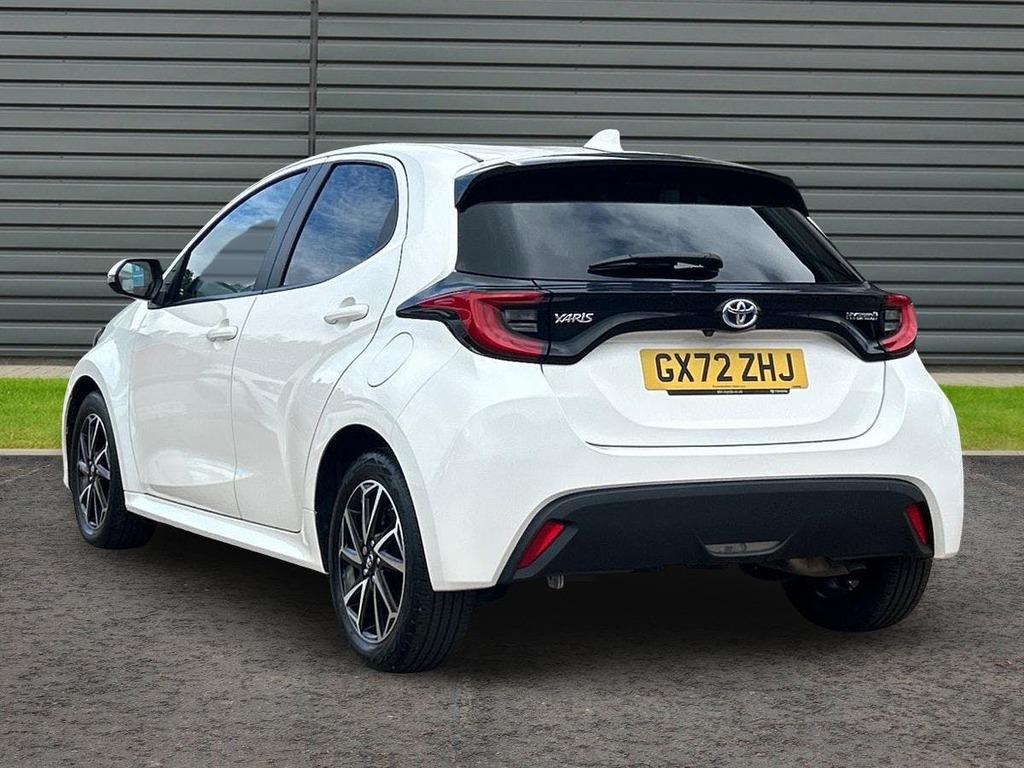 Toyota Yaris 1.5 Vvt-h Design Hatchback Hybrid E Cvt White #5