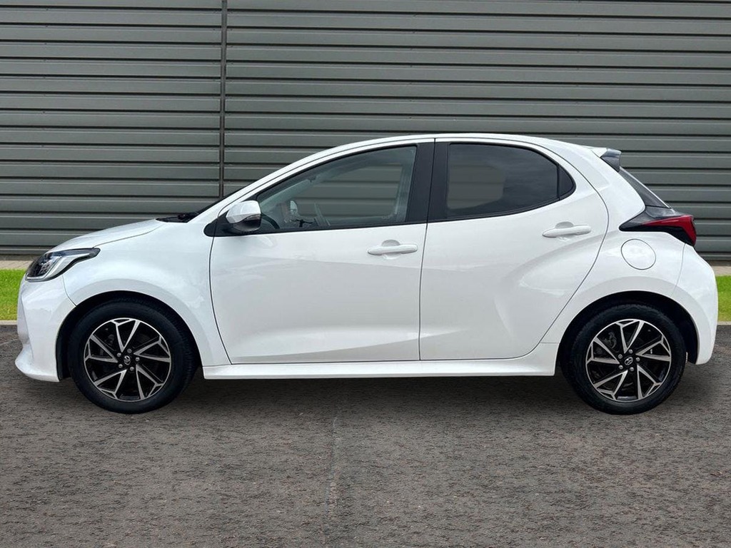 Toyota Yaris 1.5 Vvt-h Design Hatchback Hybrid E Cvt White #6