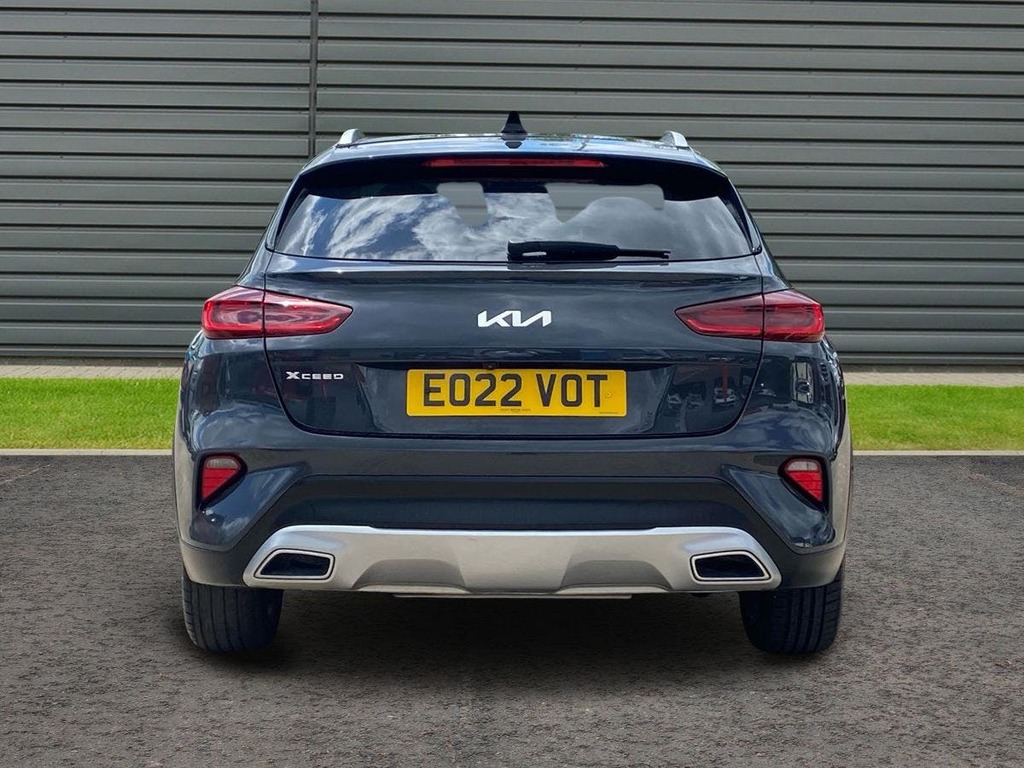 Kia Xceed 1.6 Gdi 8.9Kwh 4 Suv Plug In Hybrid Dct Grey #4