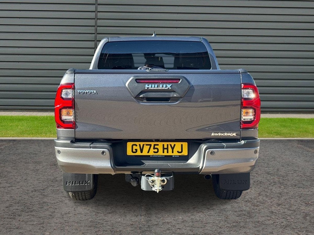 Toyota HILUX 2.8 D H Invincible X Pickup Hybrid A Grey #4