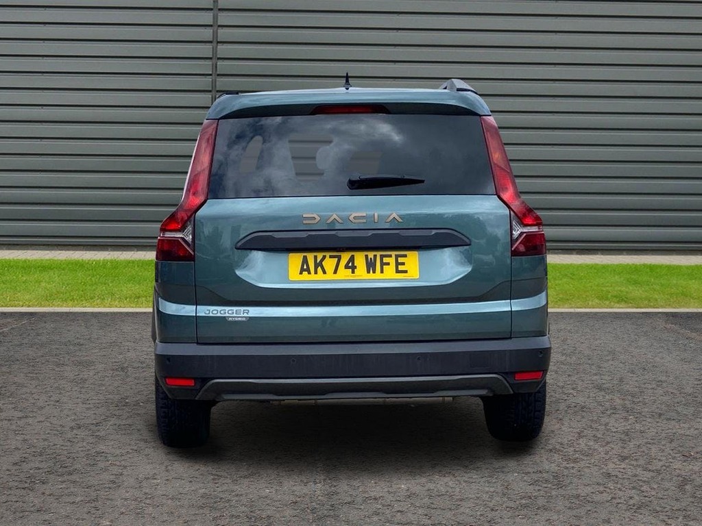 Dacia Jogger 1.6 Hybrid Extreme Mpv Hybrid Green #4