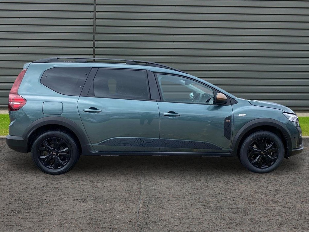 Dacia Jogger 1.6 Hybrid Extreme Mpv Hybrid Green #2