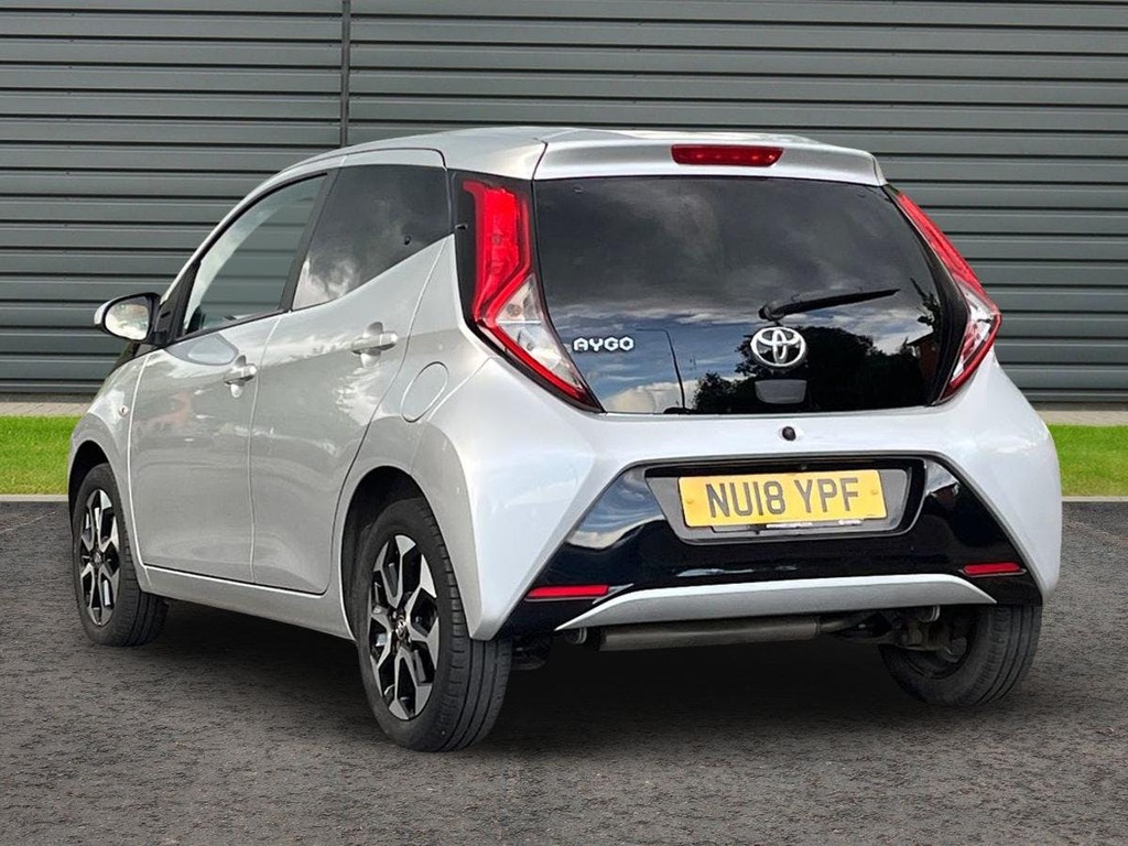Toyota Aygo 1.0 Vvt I X Plore Hatchback NU18YPF Silver #5