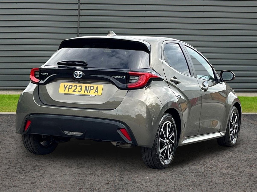 Toyota Yaris 1.5 Vvt-h Design Hatchback Hybrid E Cvt YP23NPA Brown #3