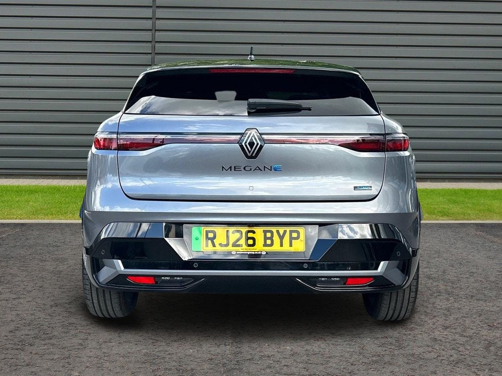 Renault Megane E-Tech Comfort Range 60Kwh Techno Esprit Alpine Hatchback RJ26BYP White #4
