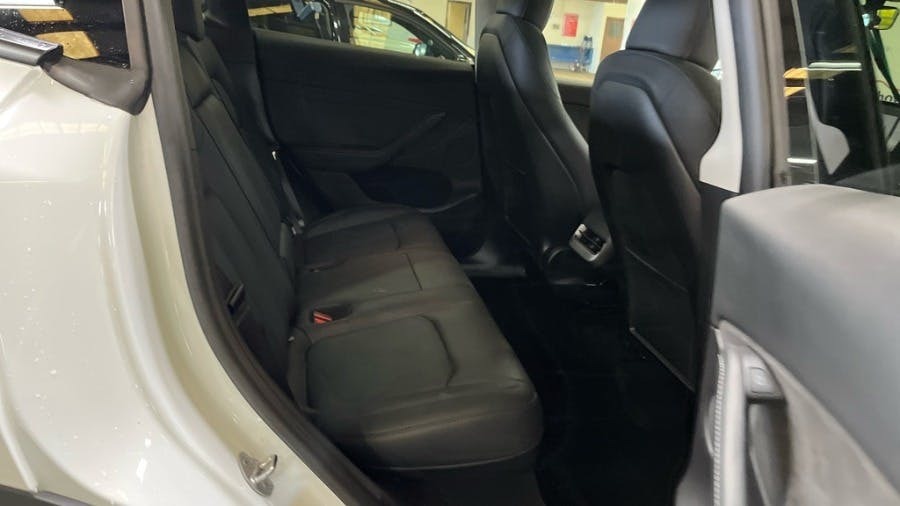 Tesla Model Y 0.0 LB73DXA White #2