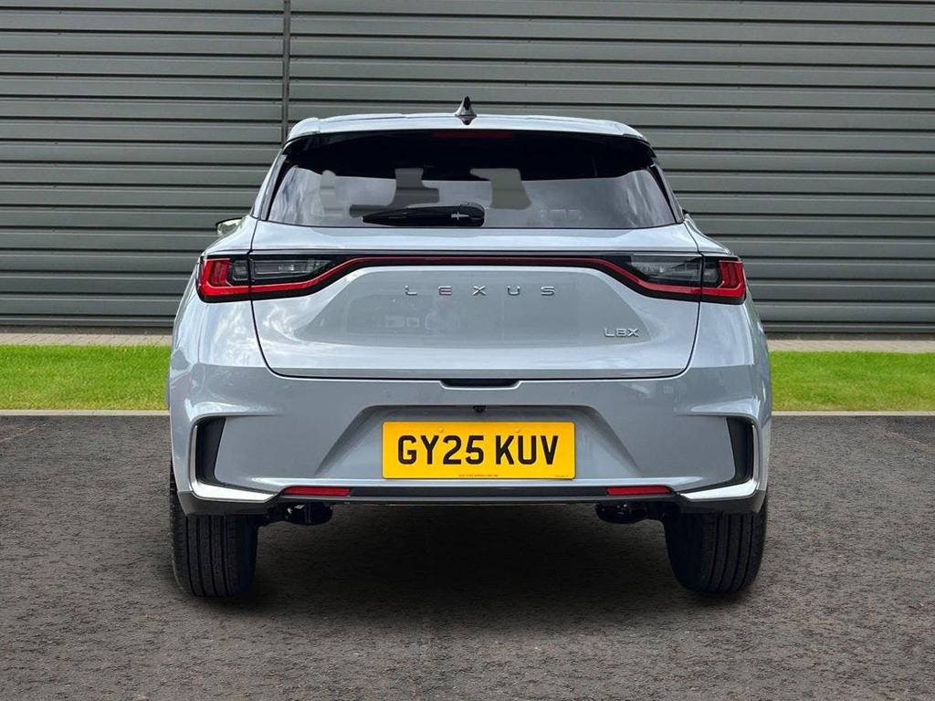 Lexus LBX 1.5 Vvt Ie Takumi Suv Hybrid E Cvt Black #4