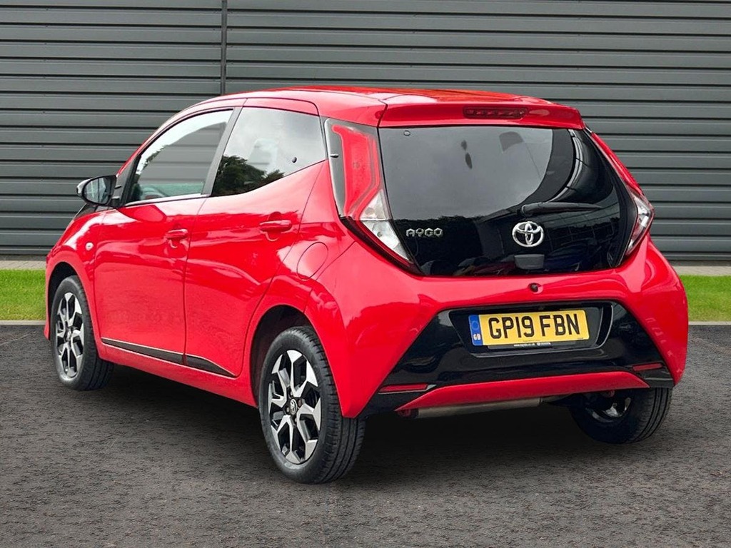 Toyota Aygo 1.0 Vvt I X Trend Hatchback Red #5