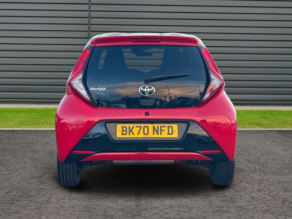 Toyota Aygo 1.0 Vvt I X Trend Hatchback X Shift Red #4