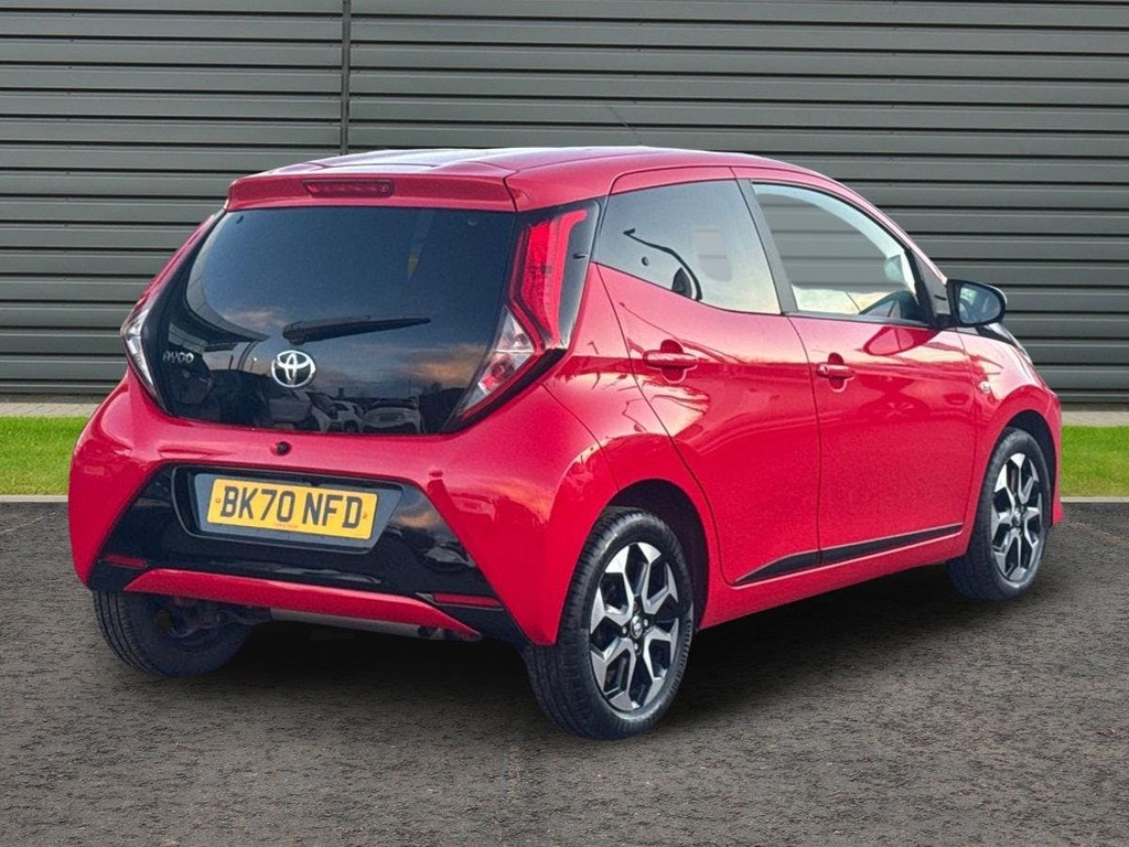 Toyota Aygo 1.0 Vvt I X Trend Hatchback X Shift Red #3