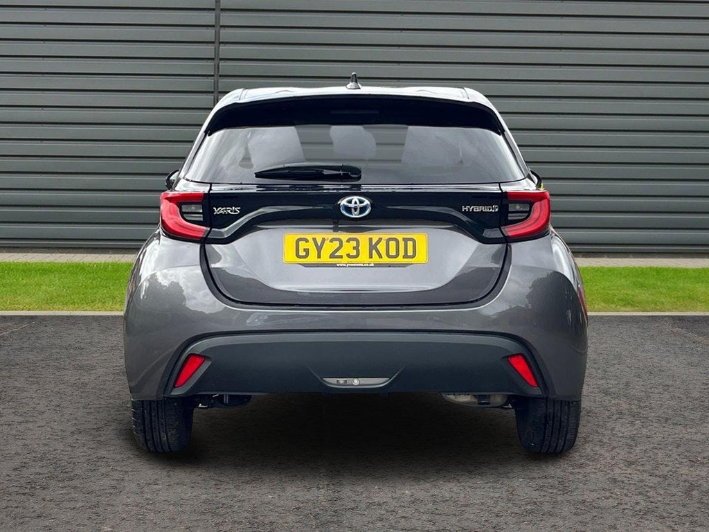 Toyota Yaris 1.5 Vvt-h Design Hatchback Hybrid E Cvt GY23KOD Grey #4