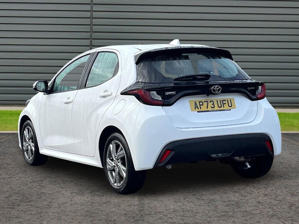 Toyota Yaris 1.5 Vvt-h Icon Hatchback Hybrid E Cvt White #5
