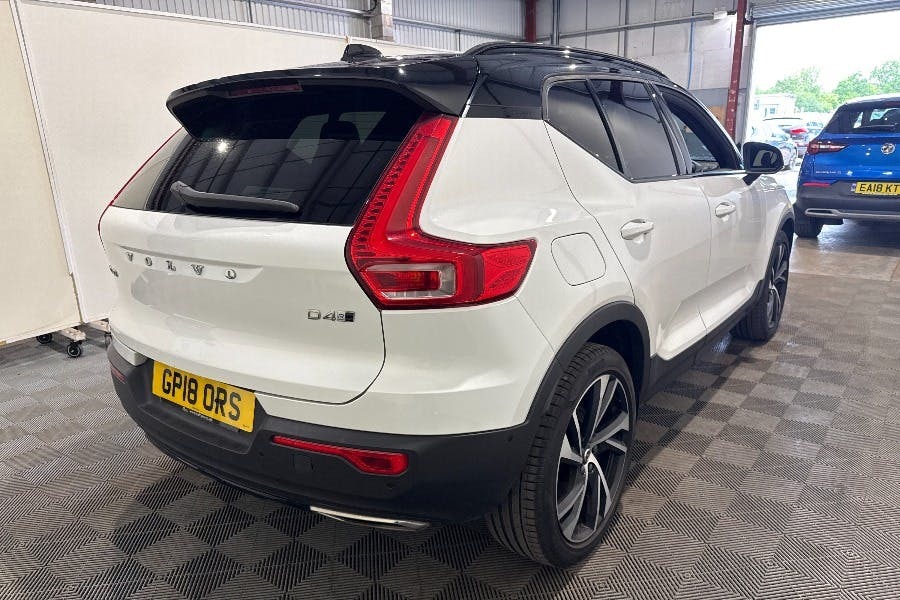 Volvo XC40 2.0 D4 First Edition Suv Awd White #4