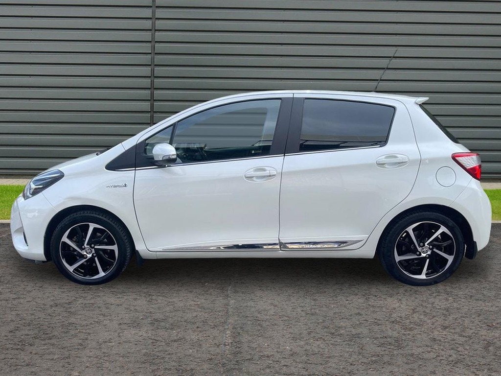 Toyota Yaris 1.5 Vvt-h Excel Hatchback Hybrid E Cvt KD19NLL White #6