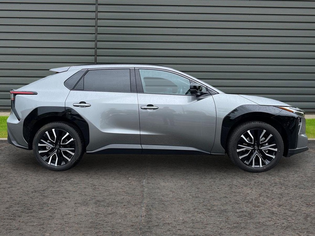 Toyota bZ4X 73.1Kwh Excel Suv Silver #2