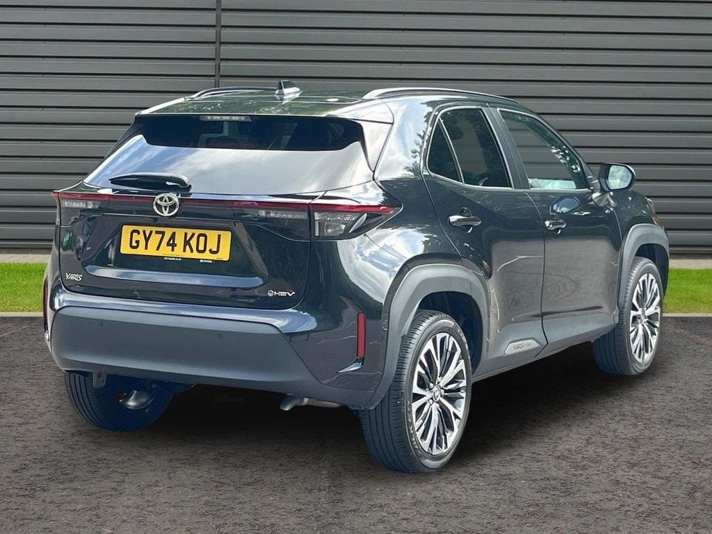 Toyota Yaris Cross 1.5 Vvt-h Excel Suv Hybrid E Cvt Black #3