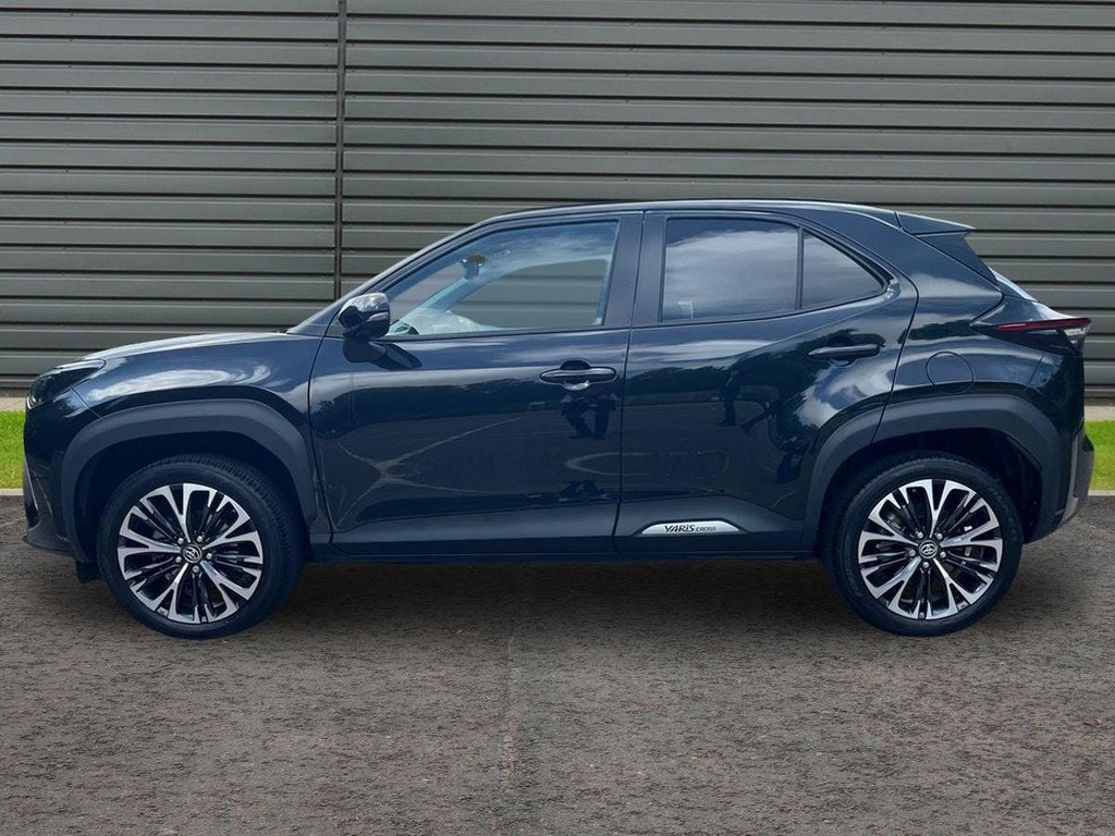 Toyota Yaris Cross 1.5 Vvt-h Excel Suv Hybrid E Cvt Black #6
