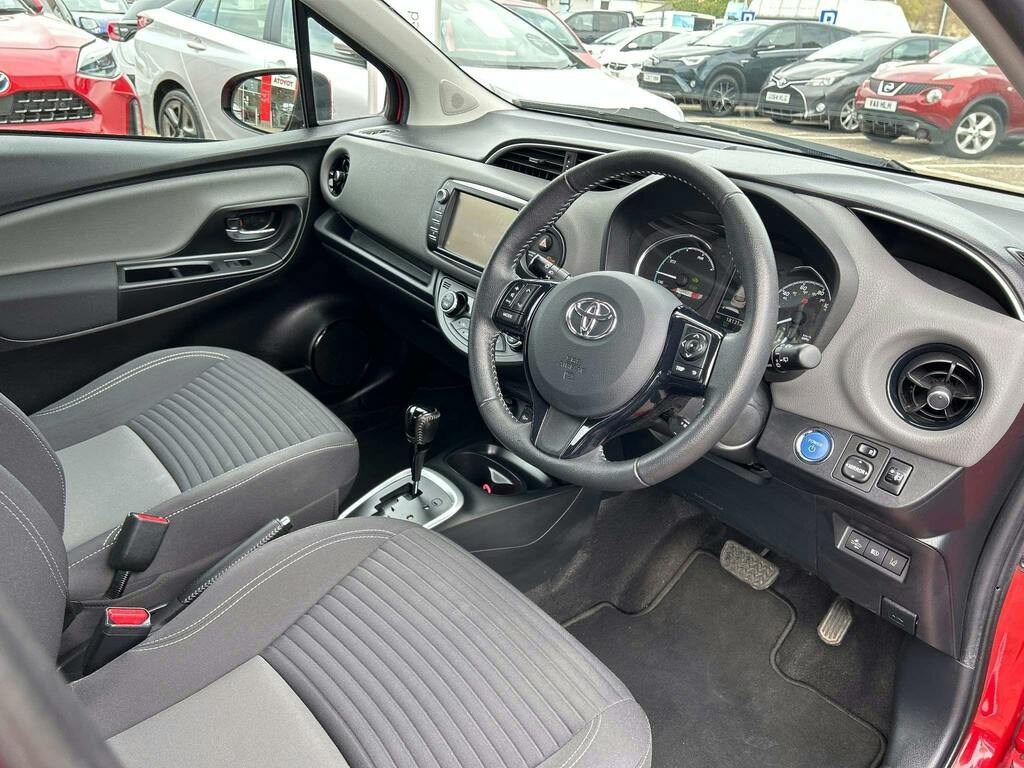 Toyota Yaris 1.5 Vvt-h Icon Hatchback Hybrid E Cvt Red #5