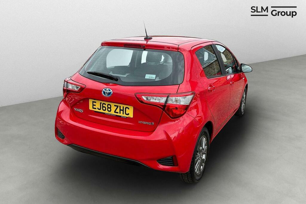 Toyota Yaris 1.5 Vvt-h Icon Hatchback Hybrid E Cvt Red #4
