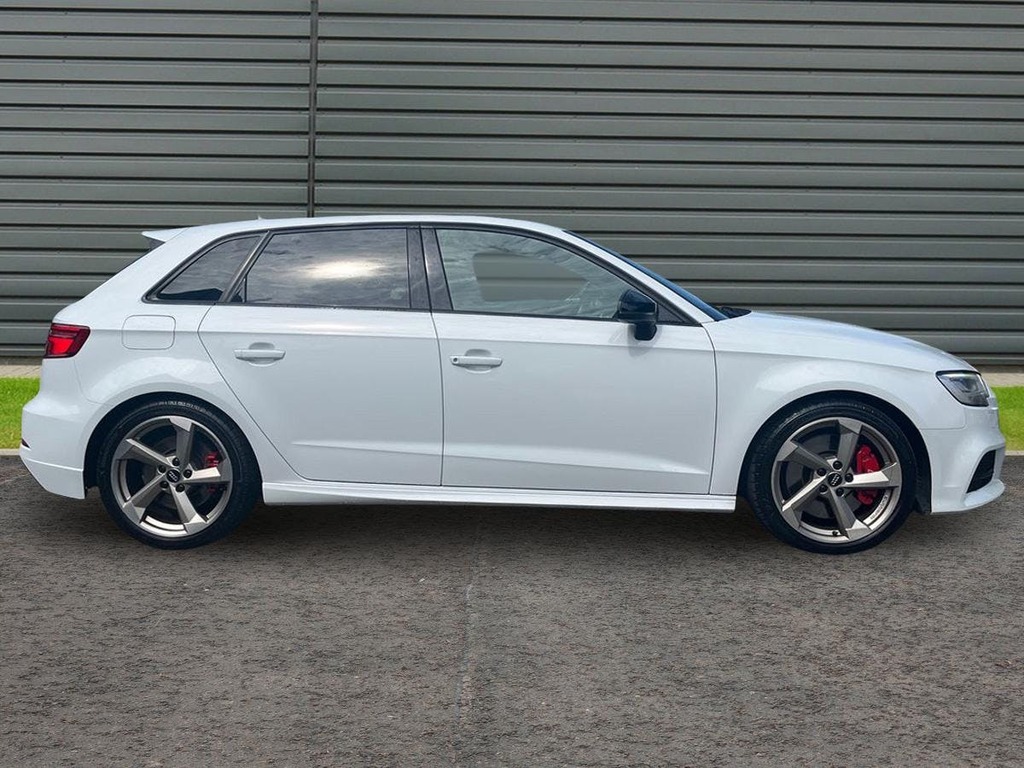 Audi S3 2.0 Tfsi Black Edition Sportback S Tron LT67RNF White #4