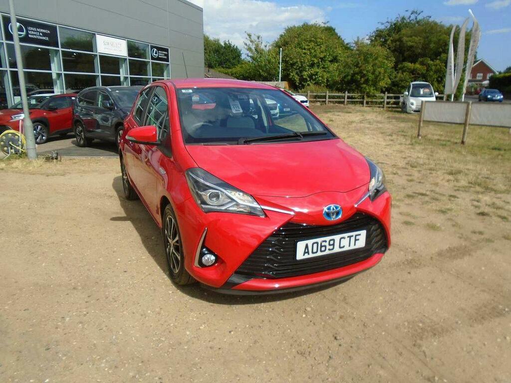 Toyota Yaris 1.5 Vvt-h Icon Tech Hatchback Hybrid E Red