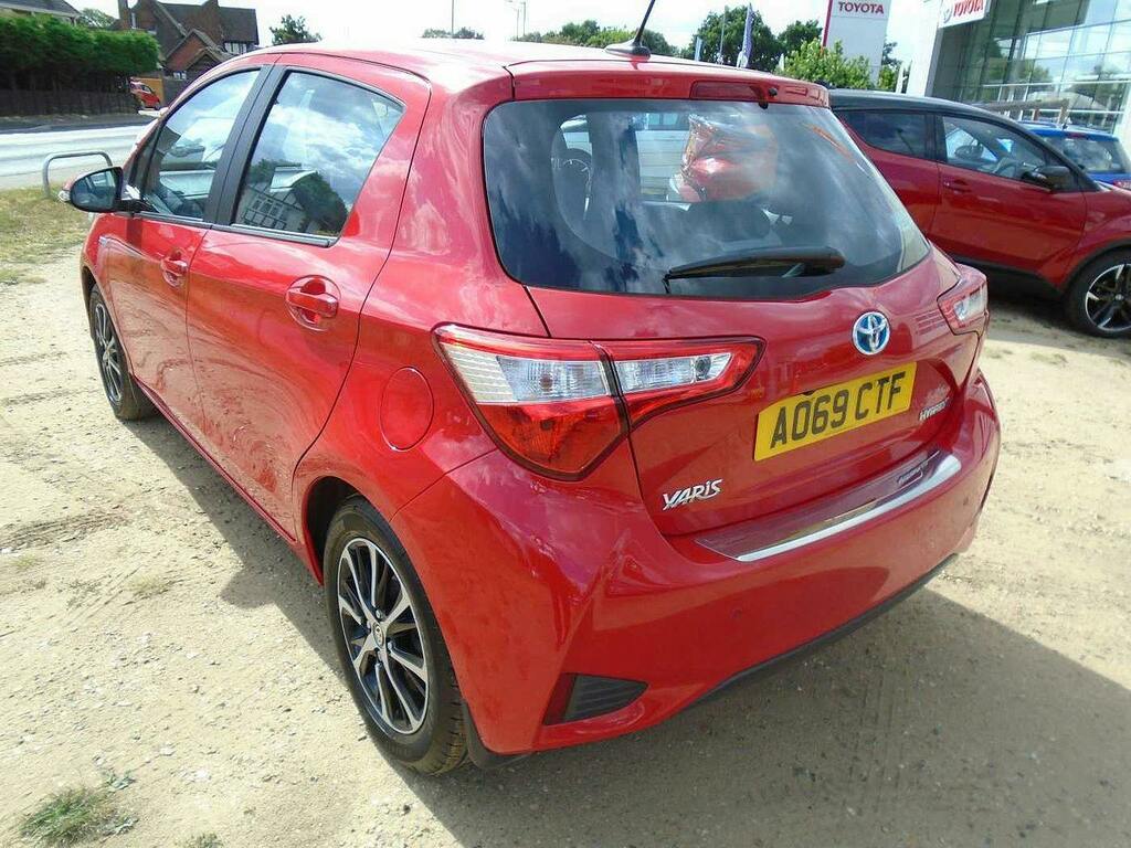 Toyota Yaris 1.5 Vvt-h Icon Tech Hatchback Hybrid E Red #3