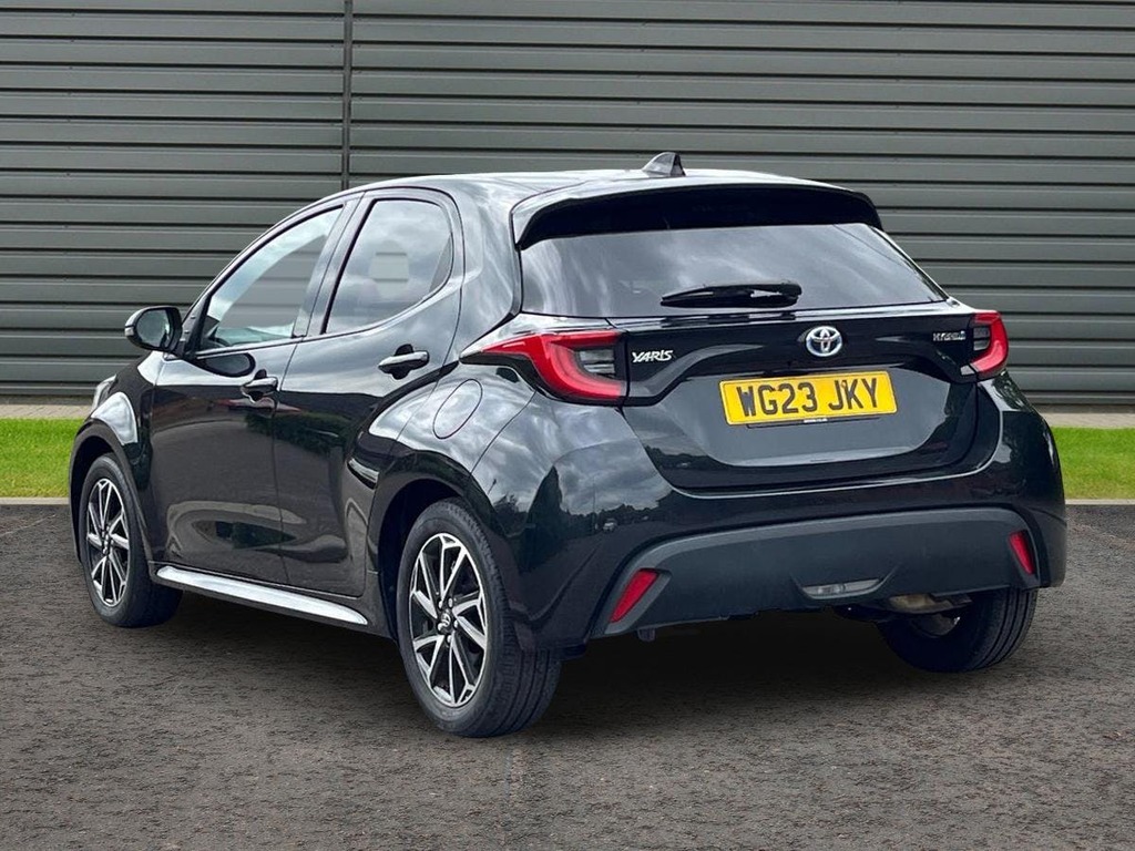 Toyota Yaris 1.5 Vvt-h Design Hatchback Hybrid E Cvt Black #5