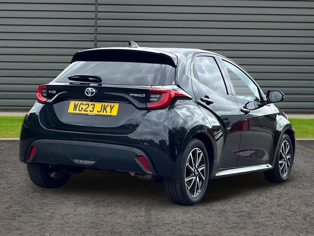 Toyota Yaris 1.5 Vvt-h Design Hatchback Hybrid E Cvt Black #3