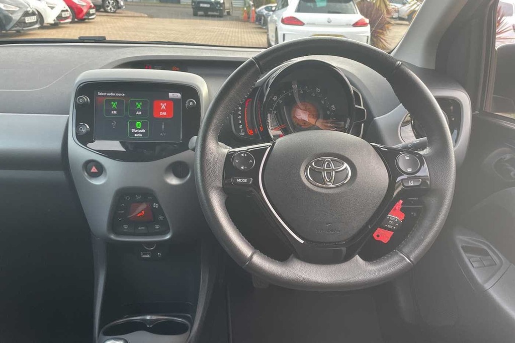 Toyota Aygo 1.0 Vvt I X Trend Hatchback Black #5