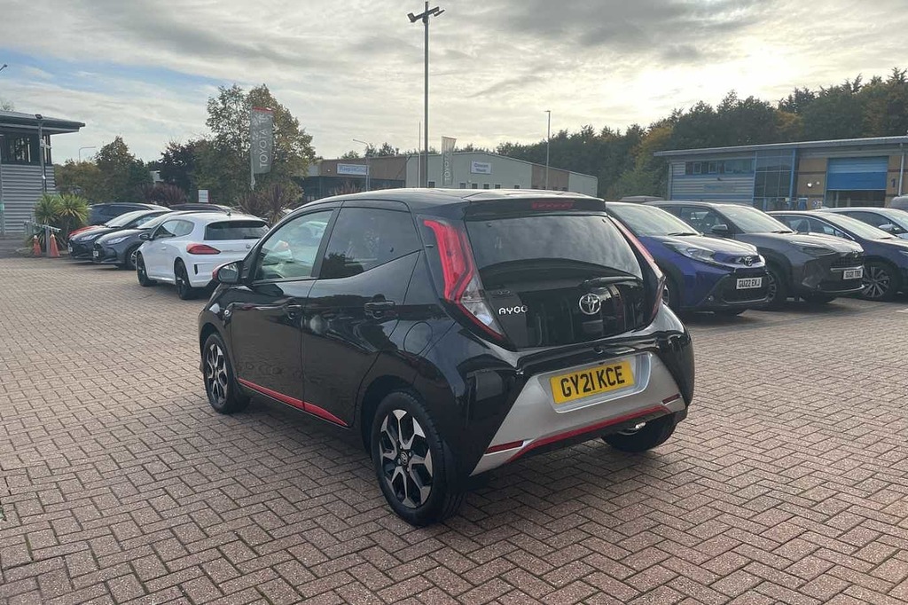 Toyota Aygo 1.0 Vvt I X Trend Hatchback Black #3