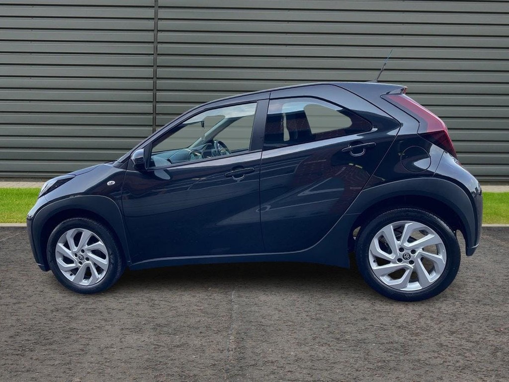 Toyota Aygo X 1.0 Vvt I Pure Hatchback X Shift Black #6