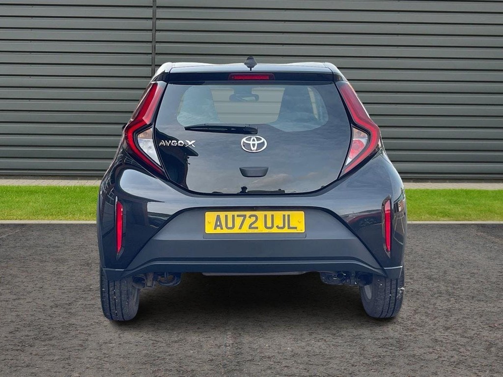 Toyota Aygo X 1.0 Vvt I Pure Hatchback X Shift Black #4