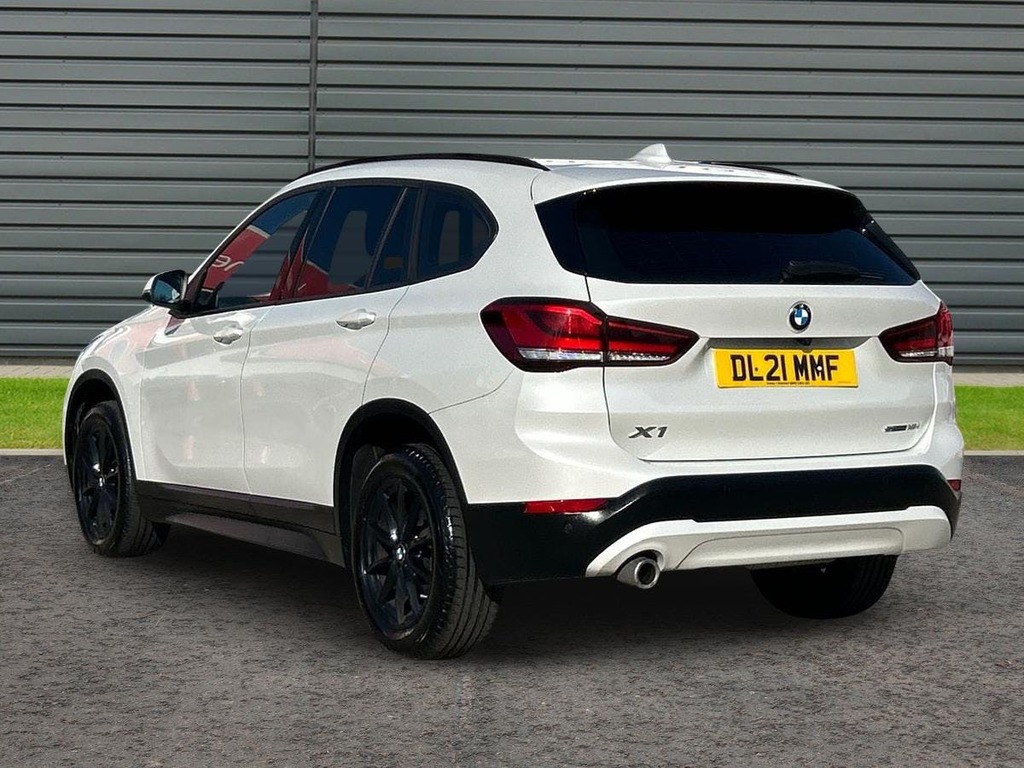 BMW X1 1.5 18I Se Suv Sdrive White #5