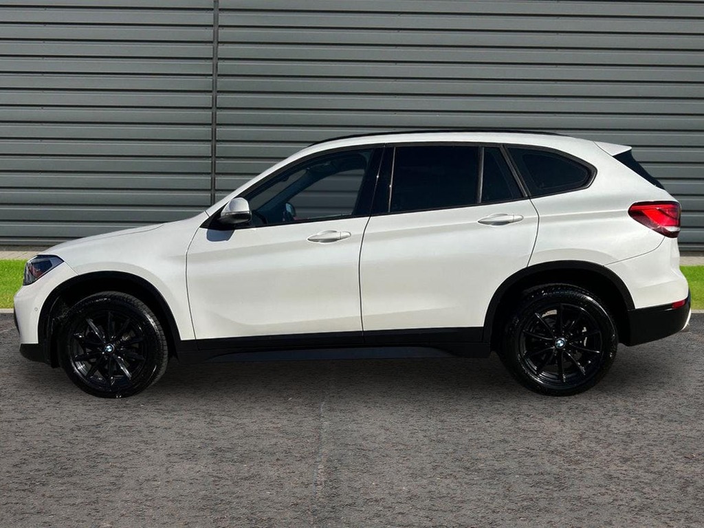 BMW X1 1.5 18I Se Suv Sdrive White #6