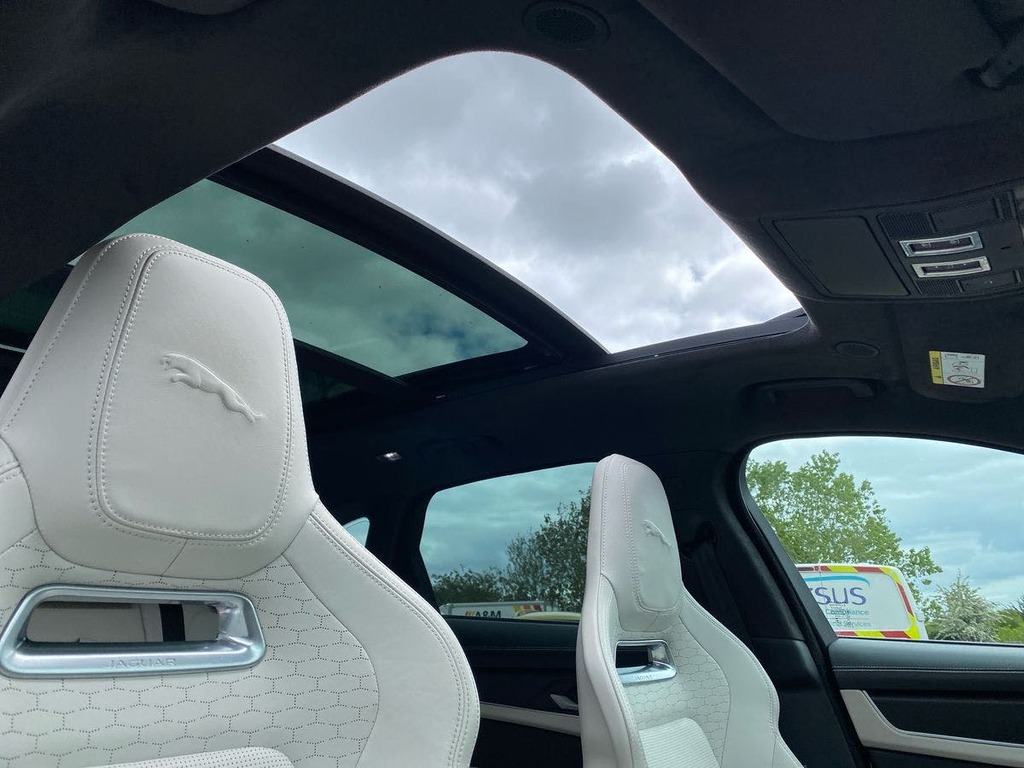 Jaguar F-Pace 2.0 D200 R-dynamic S Awd #32