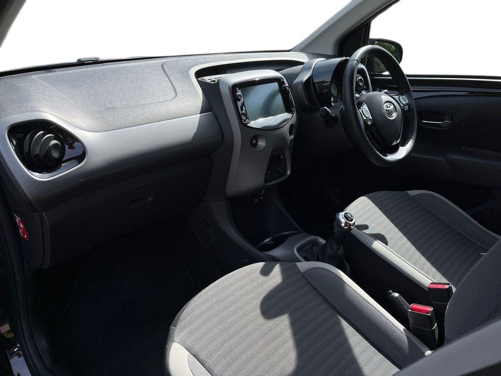 Toyota Aygo Hatchback Red #12