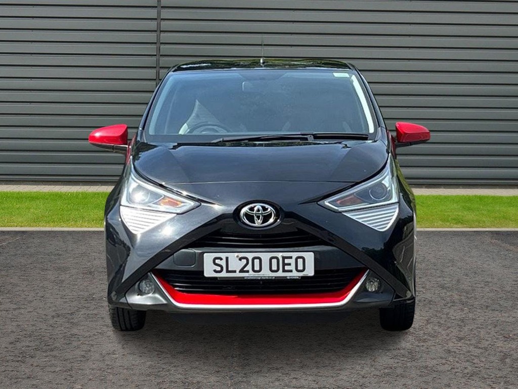 Toyota Aygo Hatchback Red #8