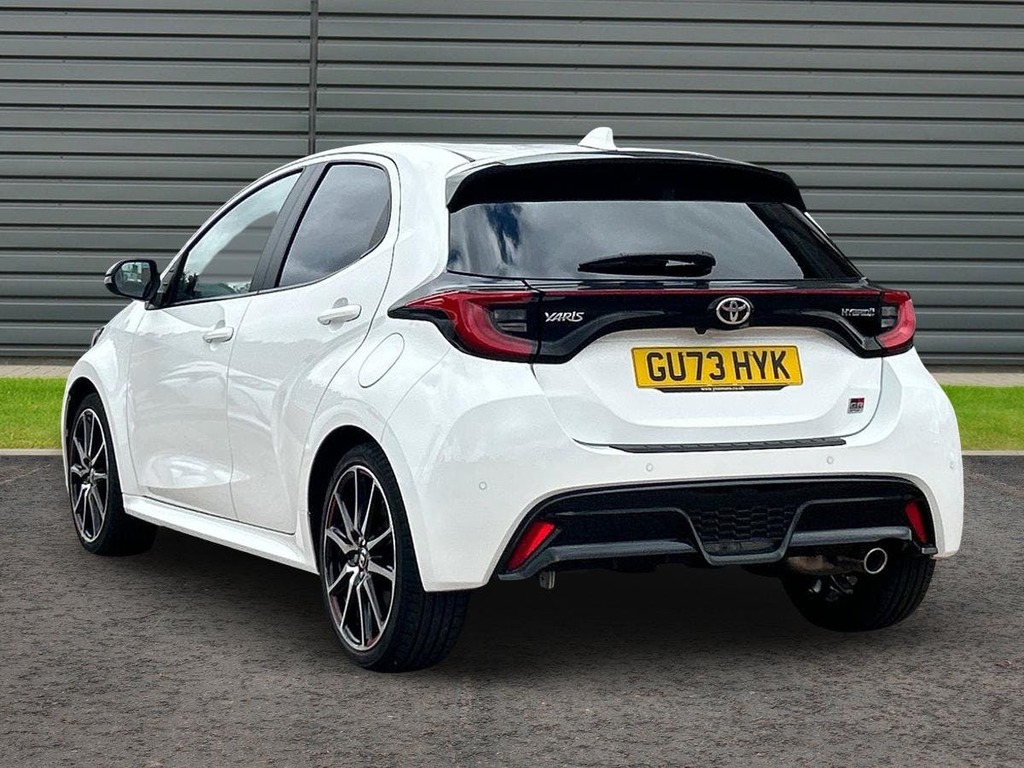 Toyota Yaris 1.5 Vvt-h Gr Sport Hatchback Hybrid E C GU73HYK White #5