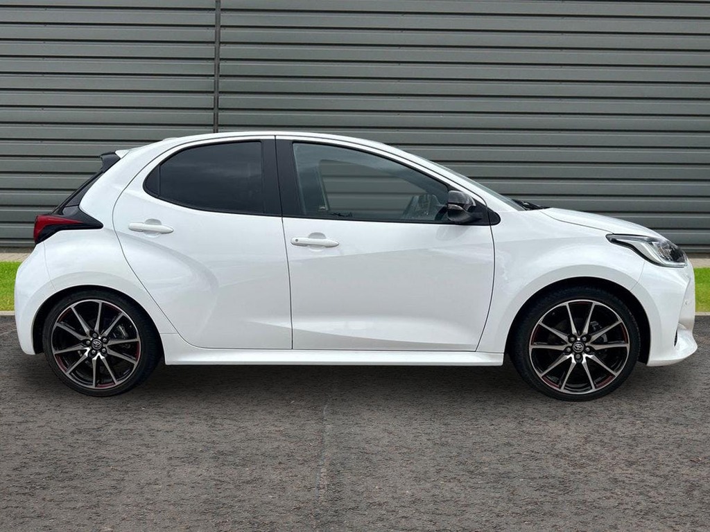 Toyota Yaris 1.5 Vvt-h Gr Sport Hatchback Hybrid E C GU73HYK White #2