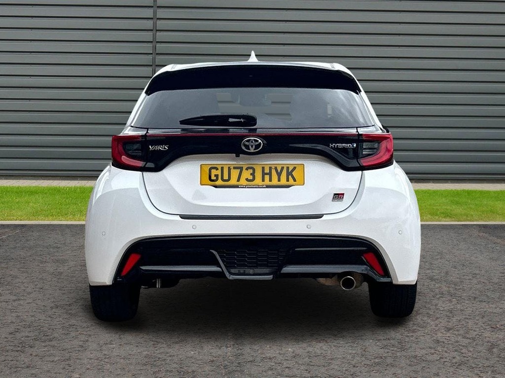 Toyota Yaris 1.5 Vvt-h Gr Sport Hatchback Hybrid E C GU73HYK White #4